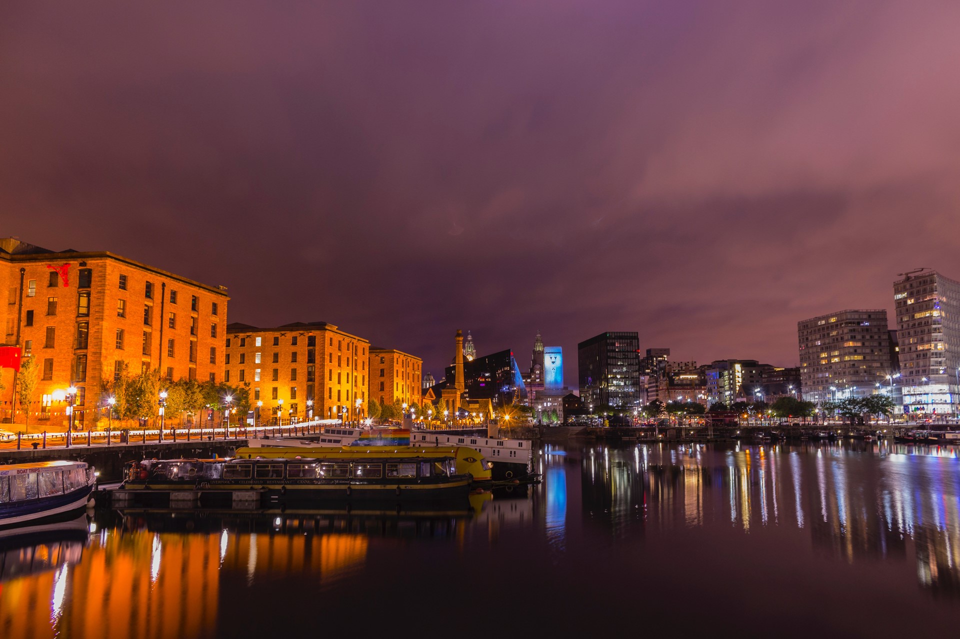 albert-dock-architecture-bridge-buildings-465654 (1)