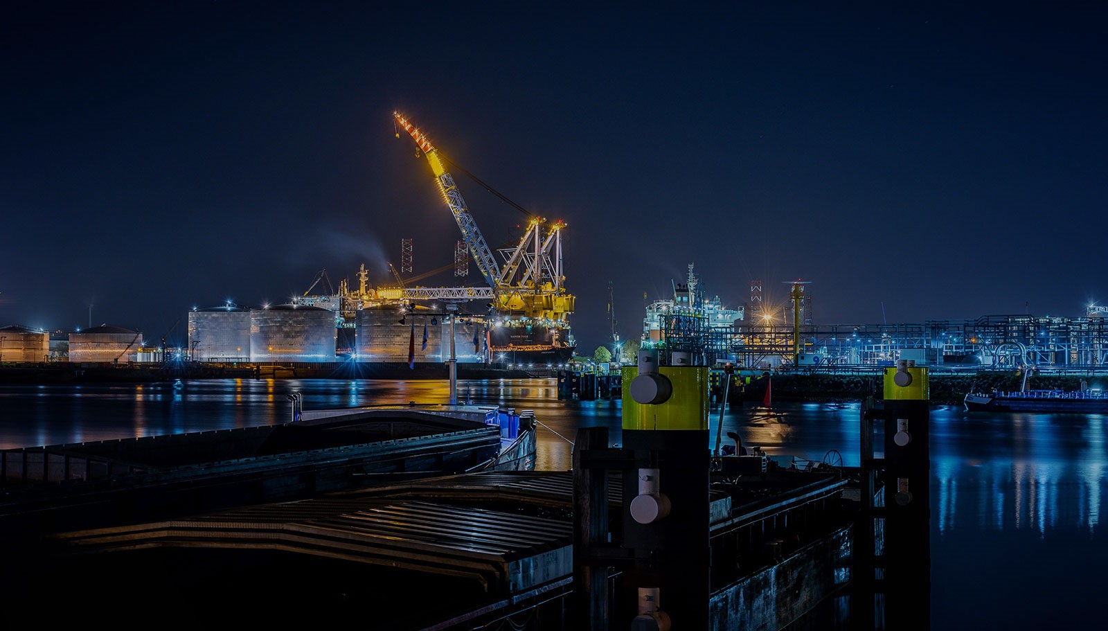 boats_at_night