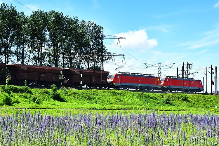 THUMBNAIL DB Schenker